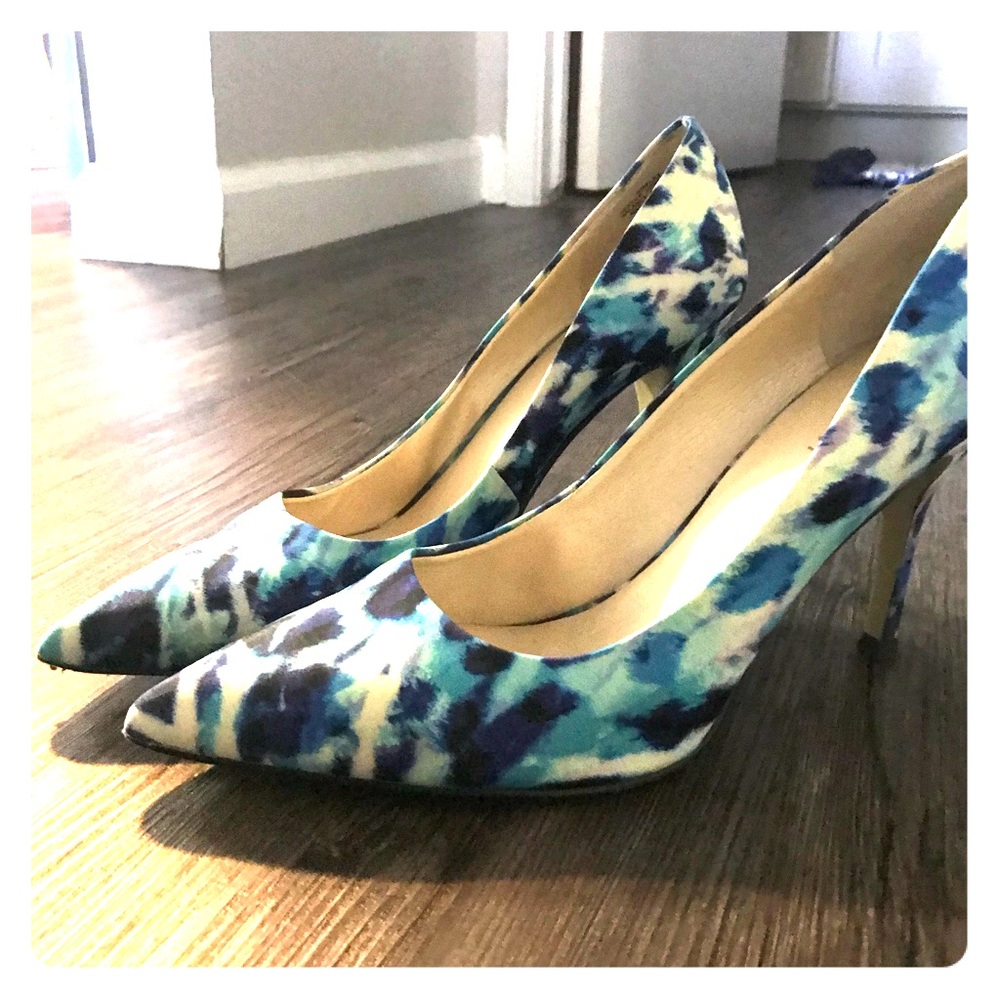Blue spotted heels
